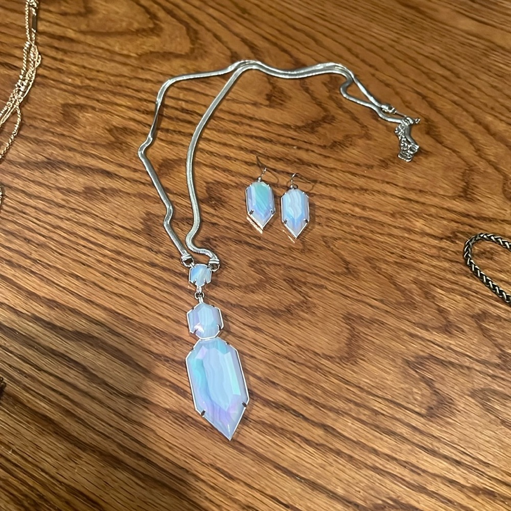 Kendra Scott Wyatt Necklace and Earrings Set in Iridescent Blue Lace Agate